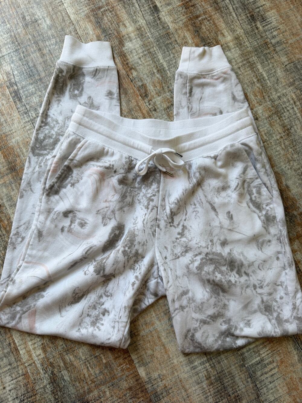 Old Navy White Gray Marbled Tie Dye Sweatpants Medium Soft Size Small Tall Camo